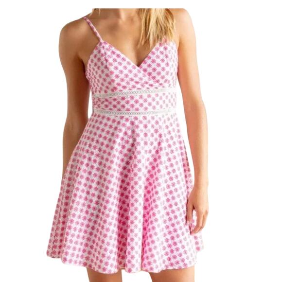 NWT Francesca's Collections Jun & Ivy Pink & White Eyelet Daisy Skater Dress - Picture 2 of 14